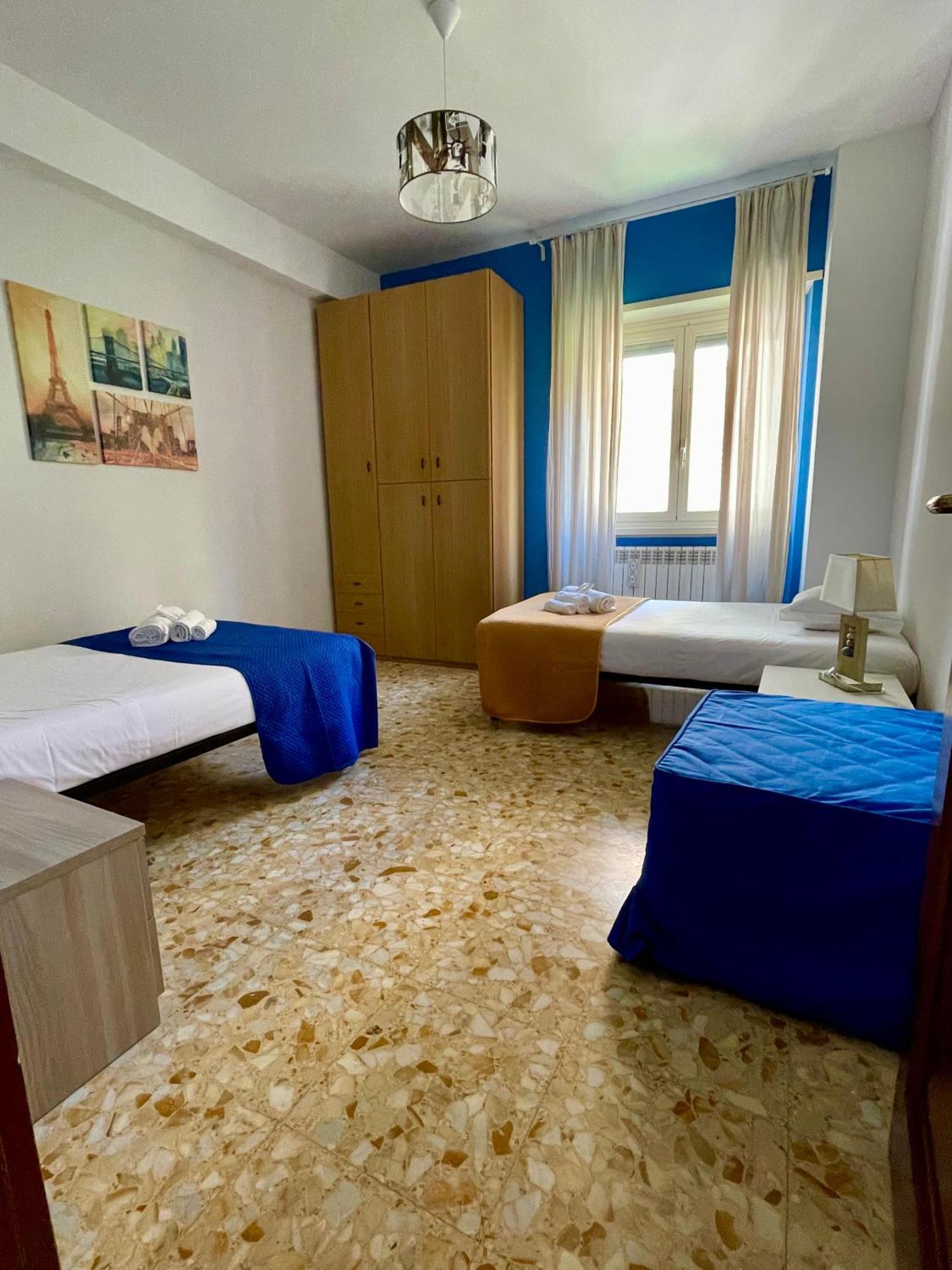Appartement Domus Urbani à Rome Extérieur photo