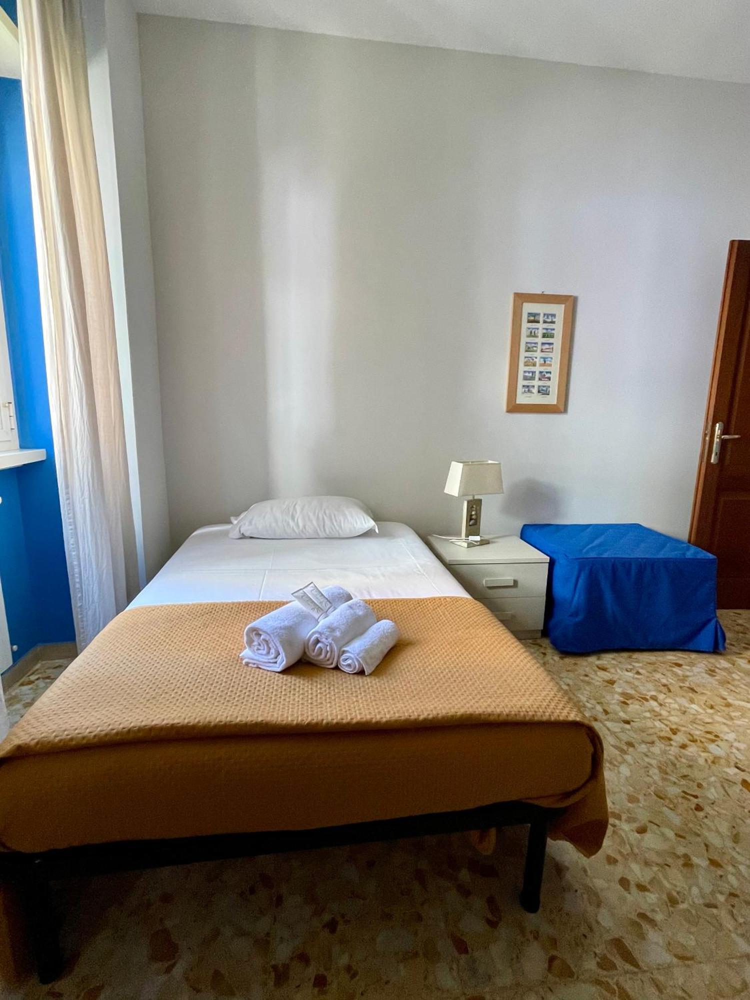 Appartement Domus Urbani à Rome Extérieur photo