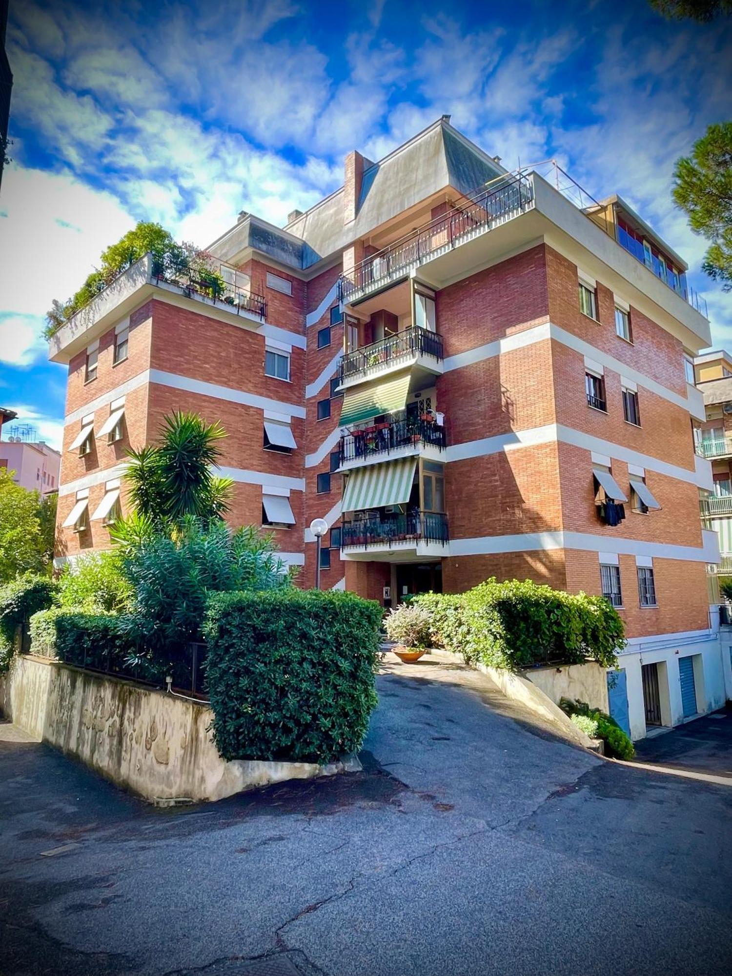 Appartement Domus Urbani à Rome Extérieur photo